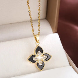 Unique Flower Design Necklace